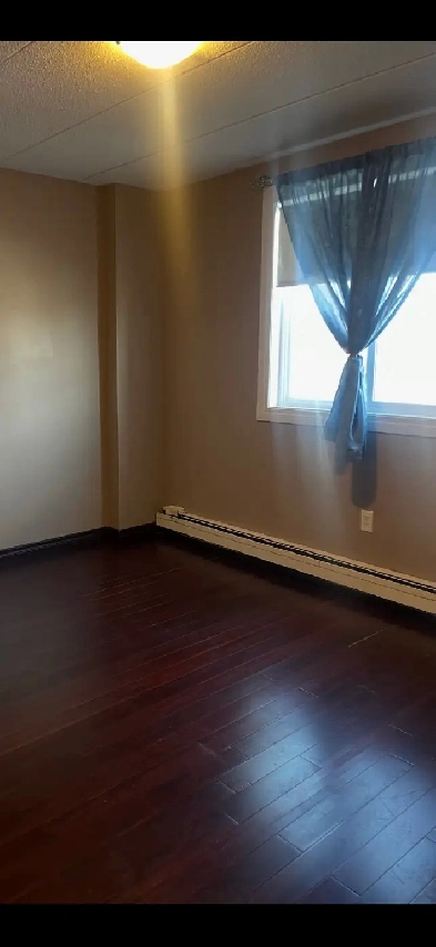 Condos for rent Image# 3