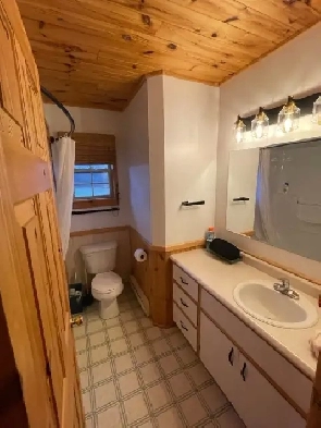 2 BEDROOM Winter Rental Image# 8