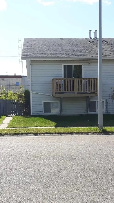 Blackfalds Townhome - Great PRICE! Image# 1