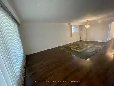 Sheppard/Victoria Park 3BR nice house main floor for rent Image# 1