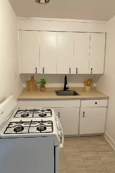 1-BEDROOM ALL INCLUSIVE AVAILABLE FOR OCTOBER 1ST MOVE IN! Image# 1