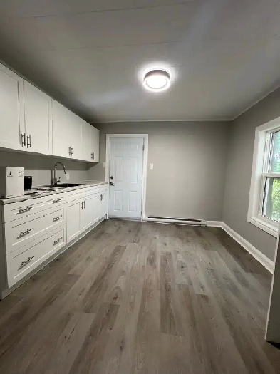 $1800 2 bedroom with patio - Oct 1st Image# 4