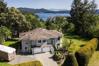 1  bedroom / 1  bathroom suite in Sooke Image# 1