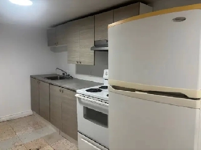 Metro Viau:4 1/2 avec internet, électroménagers et stationnement Image# 1