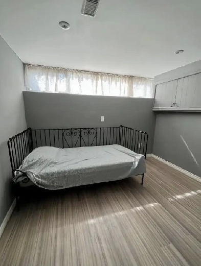 3 Rooms for Rent in Basement (Female Only) – All Inclusive Image# 1