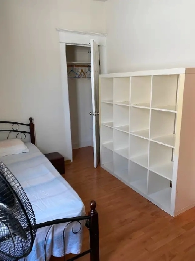 Cozy room in eastyork available from Sep 25th,$880/month Image# 1