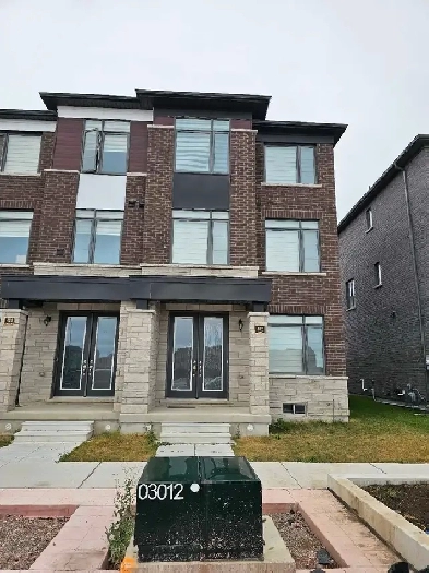 Beautiful 3 l-Storey Townhome for Rent Image# 1