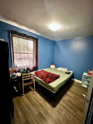 private room available for rent in malton only for girl Image# 1