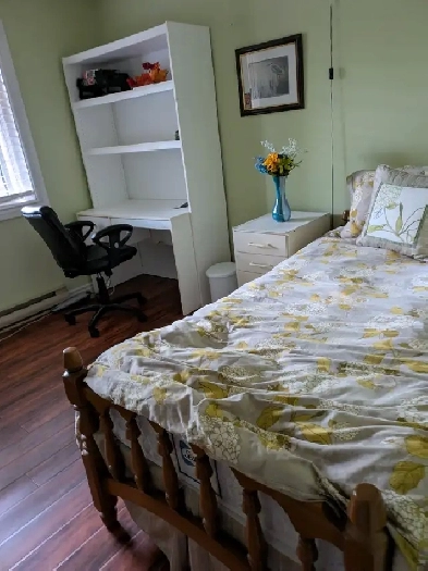 Room for Rent - Close to Barrie Library Image# 1