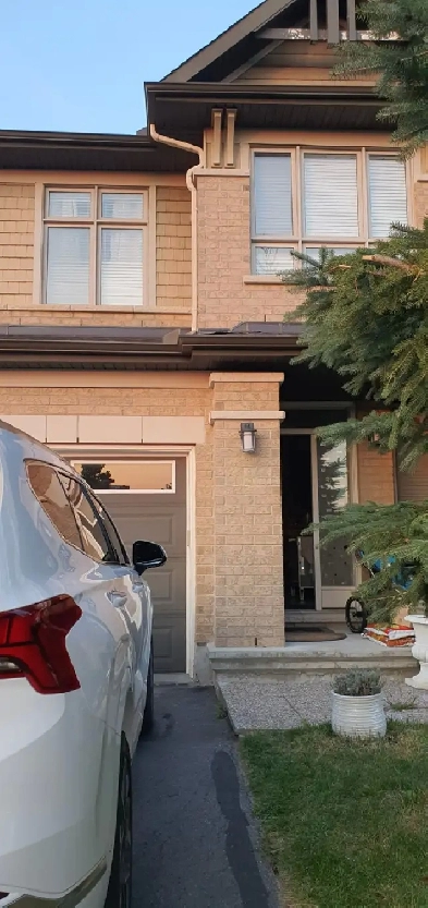 Cozy Private Room for Rent in Barrhaven | Perfect for SE Asia Image# 3