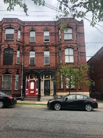 110 Carmarthen Apt 2 Image# 2