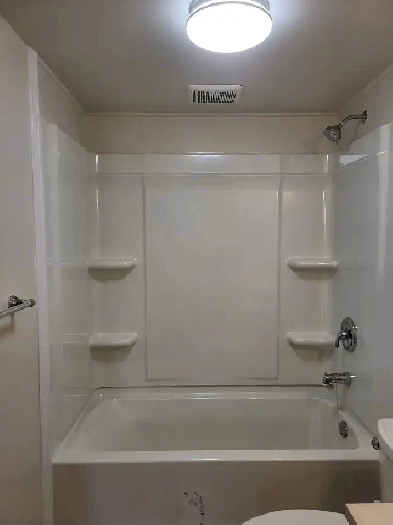 One bedroom apartment near CHEO and the General Hospital Image# 1