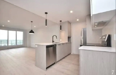 Condo luxueux à louer au Skyblu 2! Image# 6