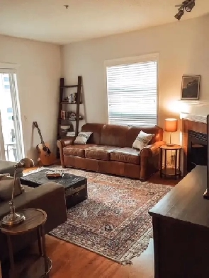 Riverfront Condo for rent Image# 4