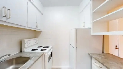 Downtown Ottawa 1-Bed Apartment – $1,749   Hydro – Available Nov Image# 1