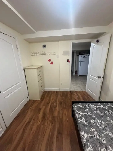 Room for single  female Image# 1