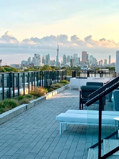 1 Bedroom plus den available Coxwell/Queen Image# 1