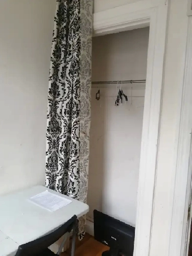 non smoker boy student room beside metro frontenac available now Image# 4