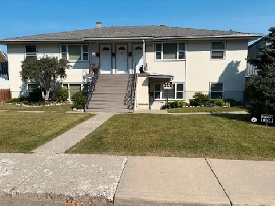 Spacious 2-Bedroom Suite – 1626 28 Ave SW The remaining of Septe Image# 9
