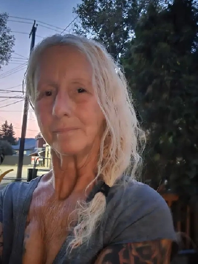 Older lady, looking for a one bedroom. Image# 1