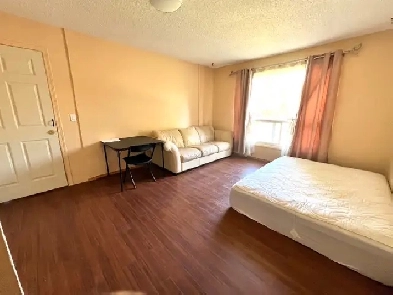 Room for rent available today Image# 6