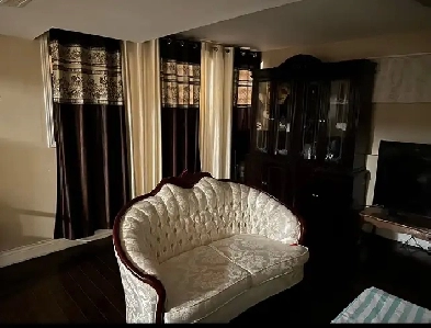 PRIVATE ROOM IN WALKOUT BASEMENT Image# 1