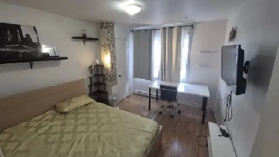 Room for rent for Male/ Chambre à louer pour homme-  Frontenac Image# 1