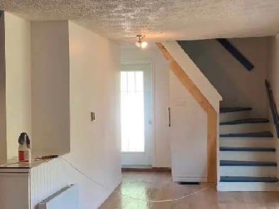 Grande maison a louer 7 et demie. Image# 6