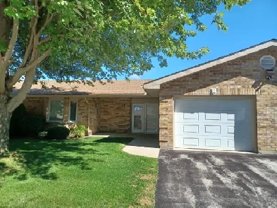 Townhouse For Sale - Port Elgin (Move In Ready!) Image# 1