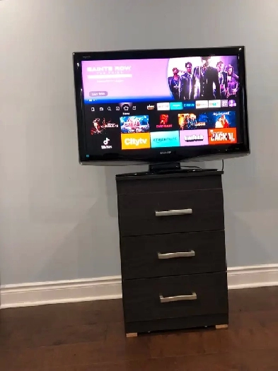 Master Bed Room with Private Washroom on 2nd Floor in Pickering Image# 1