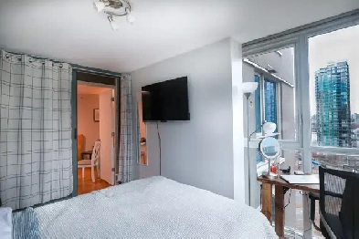 FREE SEPTEMBER RENT – Private Room in High-Rise Apartment Image# 7