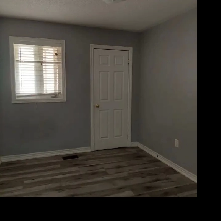 Room available to Rent for a boy in Brampton Image# 3