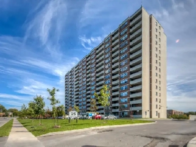 Room for rent available at Victoria and eglinton Image# 1