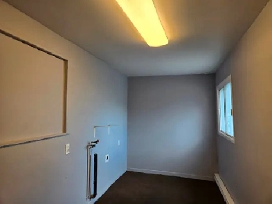 230 MCCONNELL AVE - RECENTLY UPDATED! Image# 1