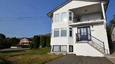 801 Alpine Terrace Image# 10