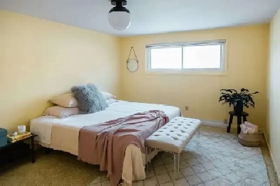 Single & Sharing Rooms Available for Rent In Barrie Near Hwy 400 Image# 3