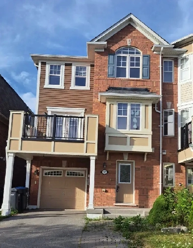 3 bedroom Townhouse for rent- Crediview Rd. / Bleasdale Ave. Image# 1