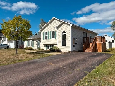 4 Bedroom Home For Rent Moncton North End Image# 1