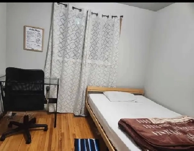 Private room near University of Manitoba Image# 1