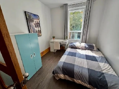 Superb 4 1/2 entièrement meublé et tout-inclus ! Image# 1