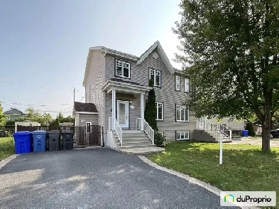 $565,000 - Duplex for sale in St-Amable Image# 1
