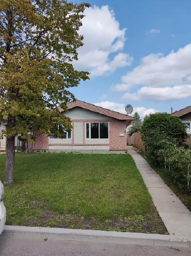 House for rent in Inkster Gardens Image# 1