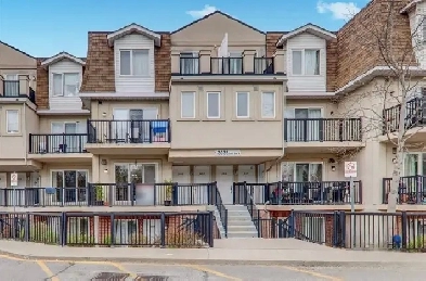 For Lease | 3035 Finch Ave W, #2013 Image# 1