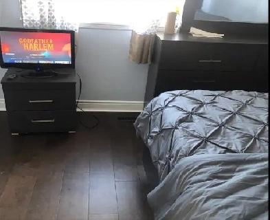 Furnished and Specious Room on 2nd Floor in Pickering for Rent Image# 1