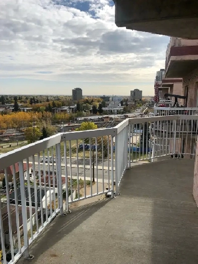 Morgan Wallen concert room available Image# 1