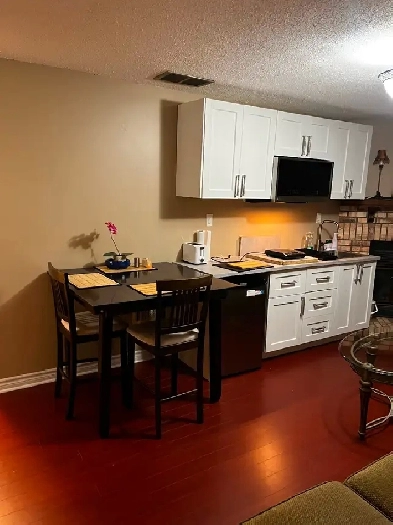 Room for rent in a beautiful house North of Whitby Image# 1