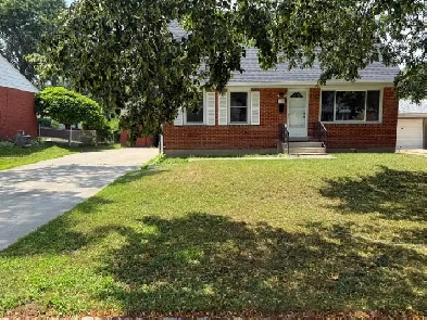 House for Sale - Detached - Kim Street Sarnia -North End Image# 1