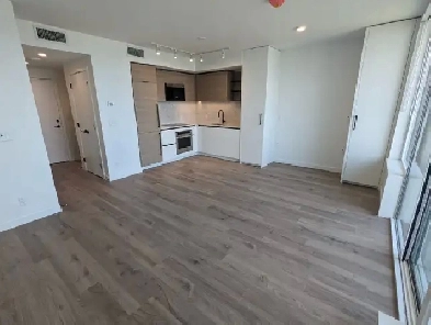 BRAND NEW 500sq ft Studio Condo with Air Con (Close to Skytrain) Image# 4