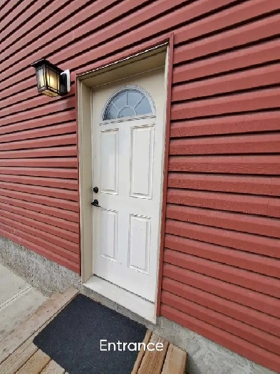 Beautiful Two Bedroom Basement Suite Image# 1