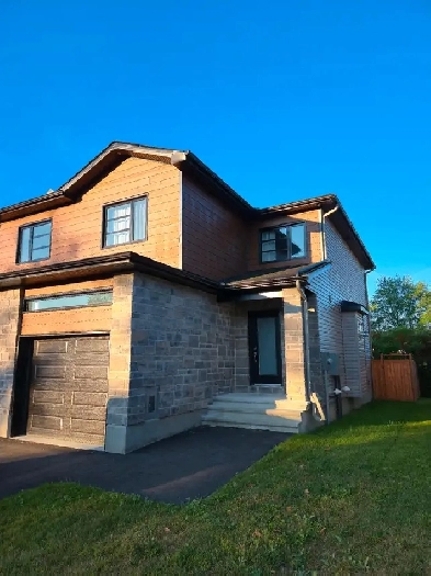 For Rent – Townhouse 3 Bed | 2.5 Bath | $2,495/mo  utilities Image# 1